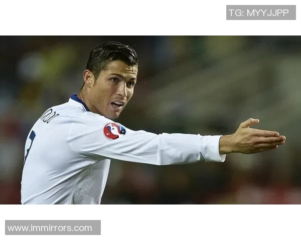 足球明星高清遮脸照片欣赏发现他们不为人知的另一面